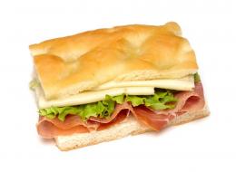 FOCACCIA CRUDO E FORMAGGIO